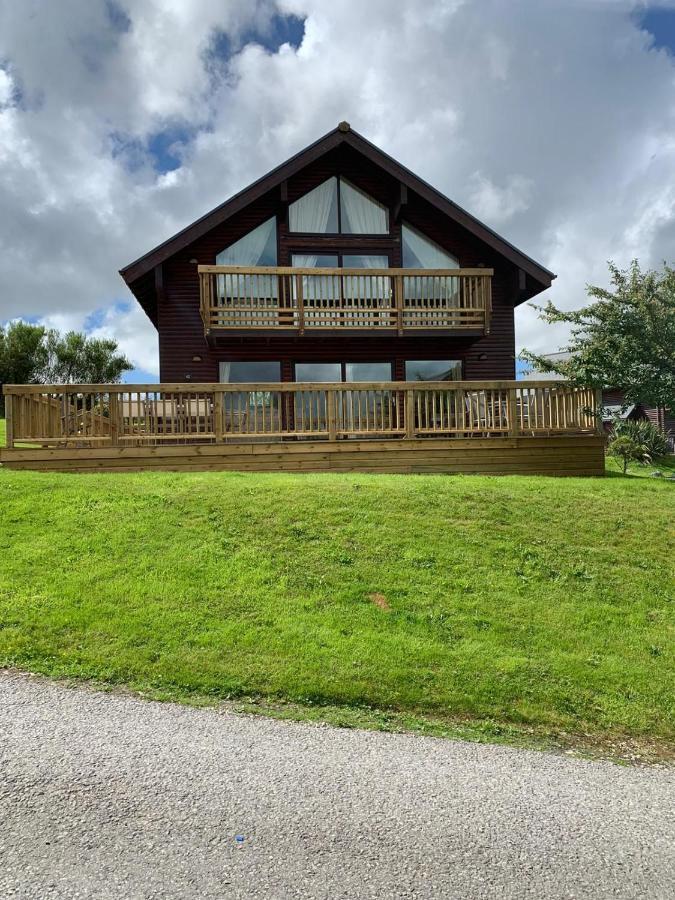 Retallack Resort 4 Bedroom Lodge - Hot Tub For Hire On Request -Pool & Spa Padstow Exterior photo
